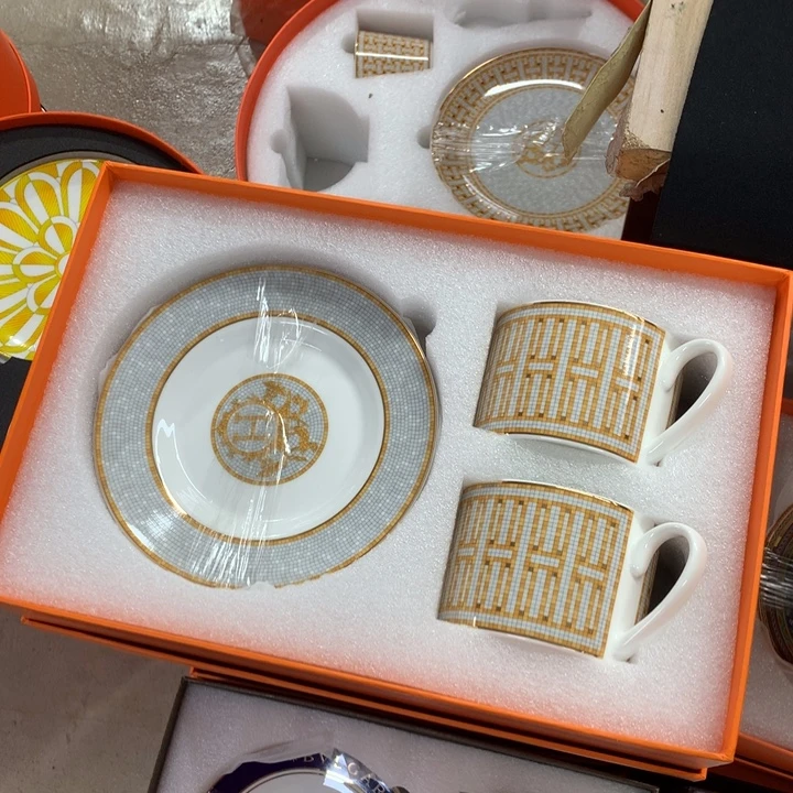 瓷片全套的小卡都