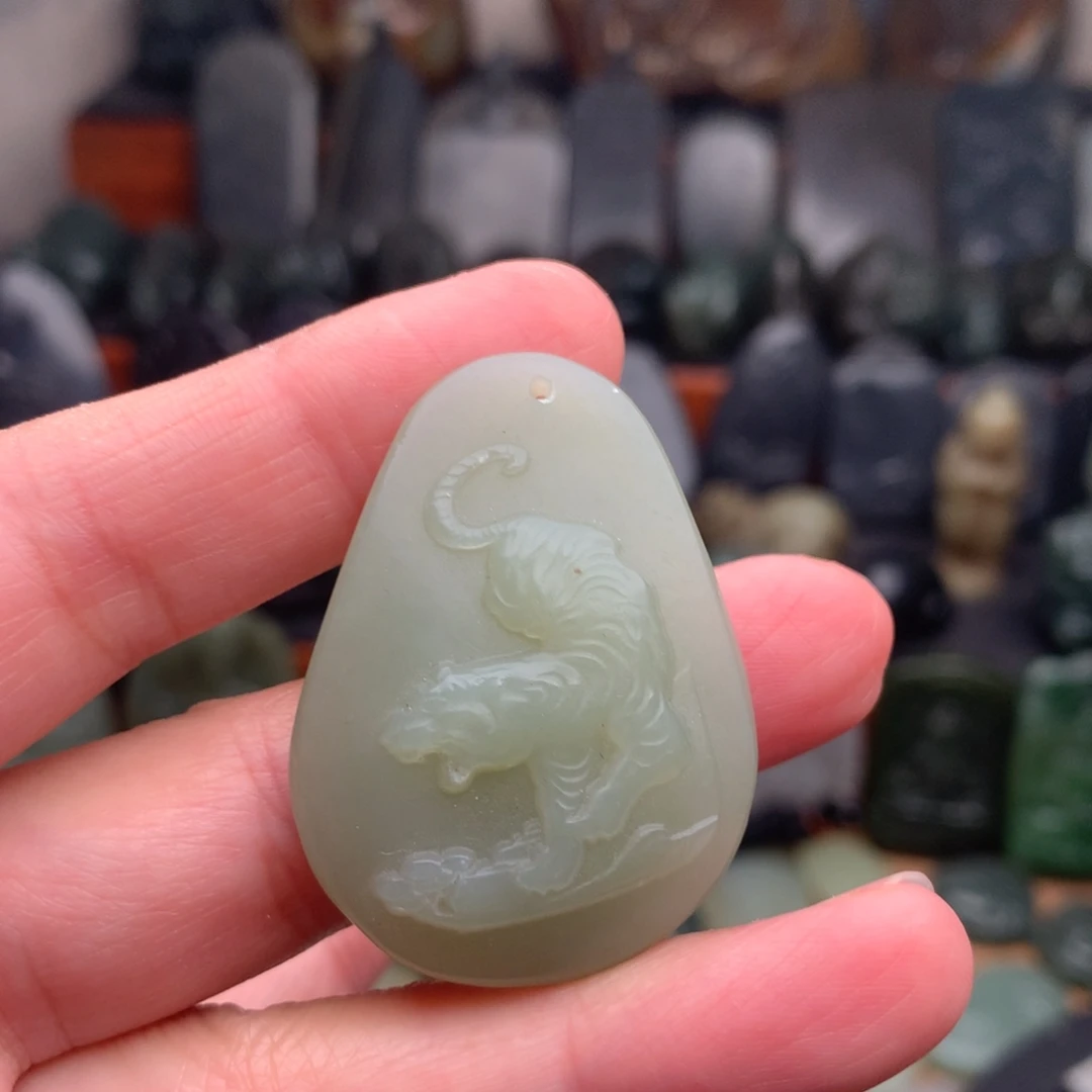 和田玉未镶嵌颈饰挂件23