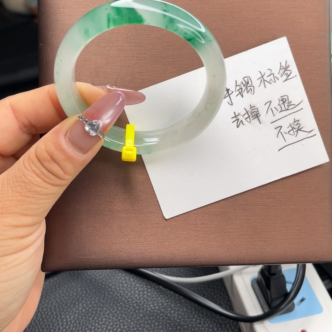 紫***幽石英质玉未镶嵌手镯非洲翠