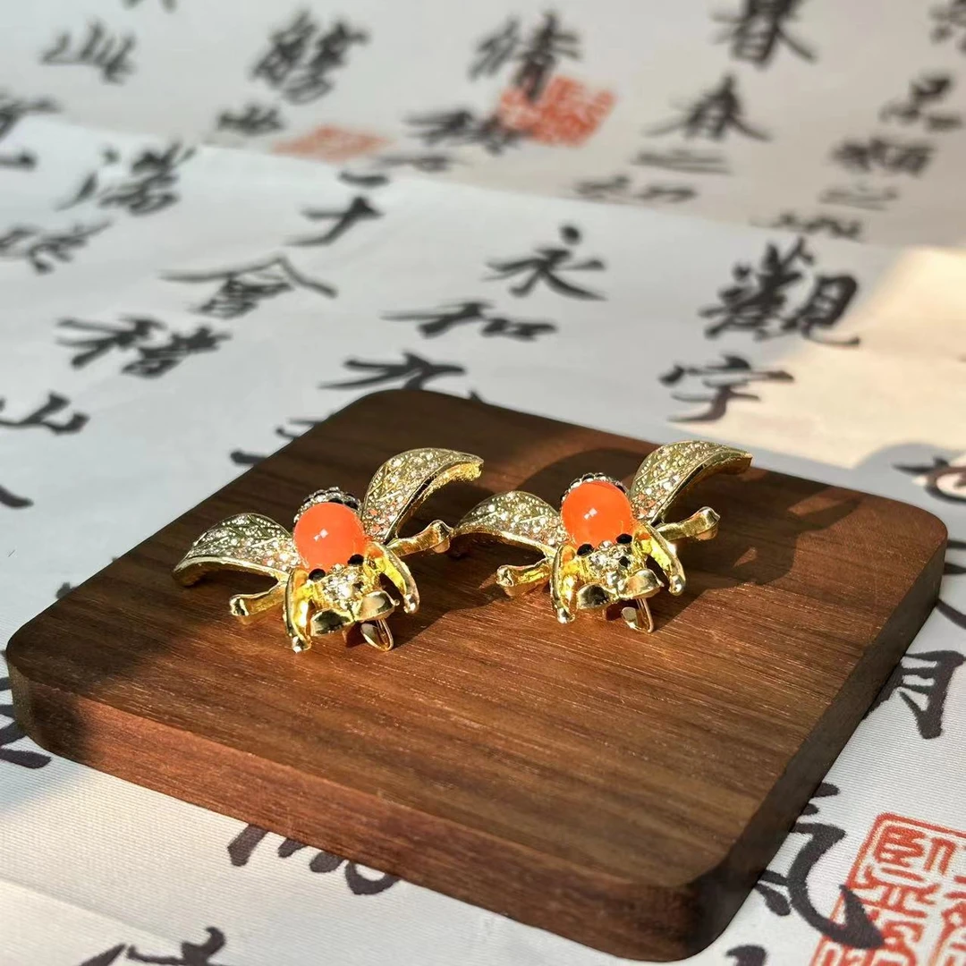 南红小蜜蜂胸针多样性发其一1091135