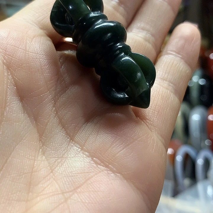 和田玉（青玉）未镶嵌颈饰降魔杵
