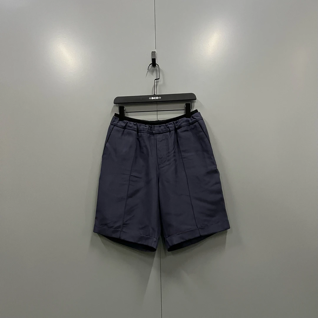 99新 Valentino/华伦天奴 (ll) 藏青色短裤 46码/207659