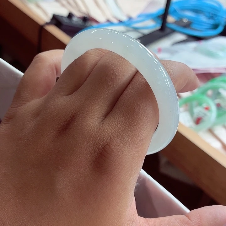 翡翠未镶嵌手镯天然缅甸A货翡翠