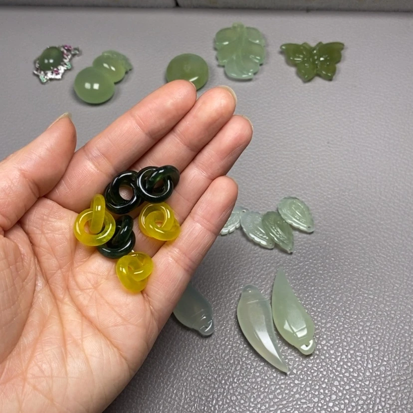 【闪购商品】蛇纹石玉未镶嵌挂件耳饰耳环项链猫**令