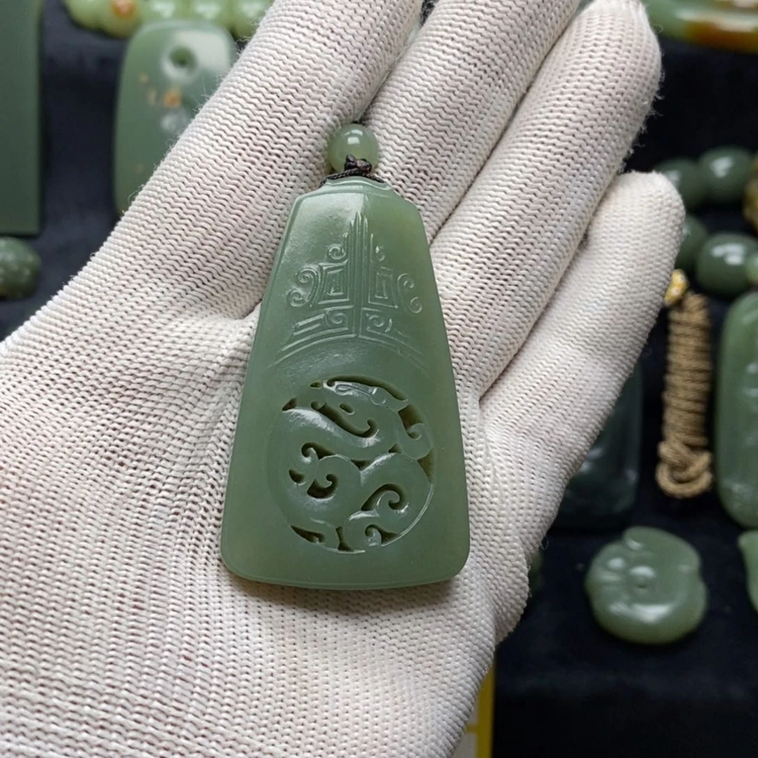 岫岩老玉（透闪石质玉）未镶嵌挂件