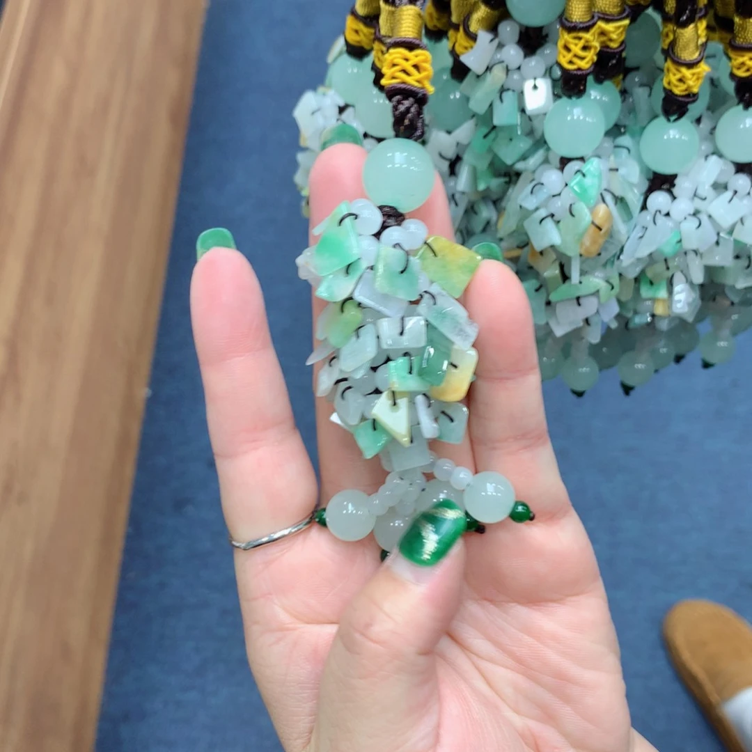 颈饰未镶嵌翡翠买断