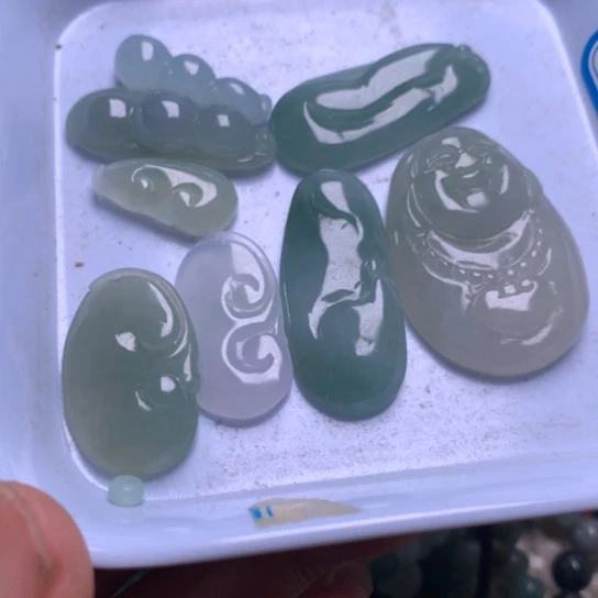 翡翠颈饰未镶嵌F**坊翡翠