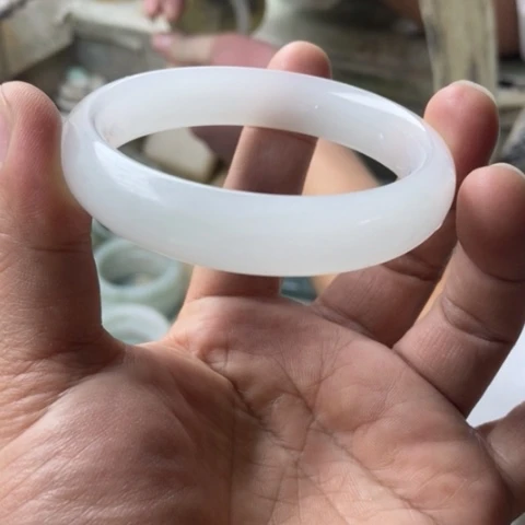 石英质玉手镯未镶嵌落**风