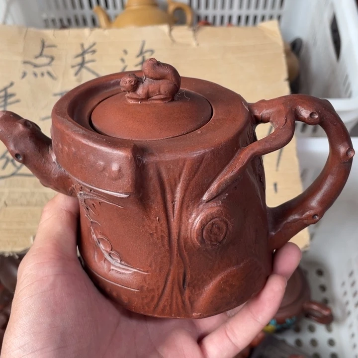 茶壶紫砂老厂紫砂壶一件。