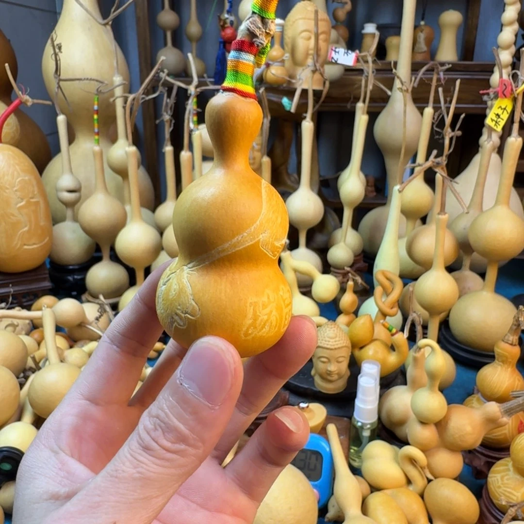 ぁ***ぁ八宝雕刻葫芦手把