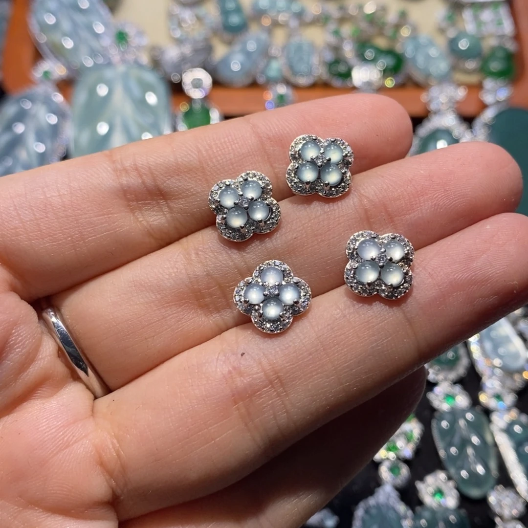 螺***蛋翡翠未镶嵌颈饰翡翠