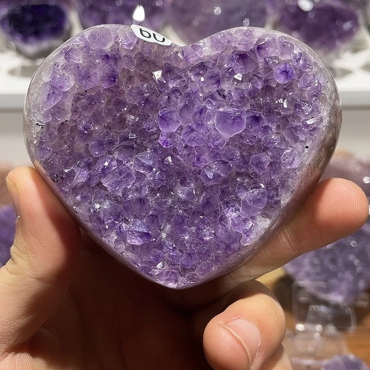 紫晶未镶嵌大型摆件（非配饰）