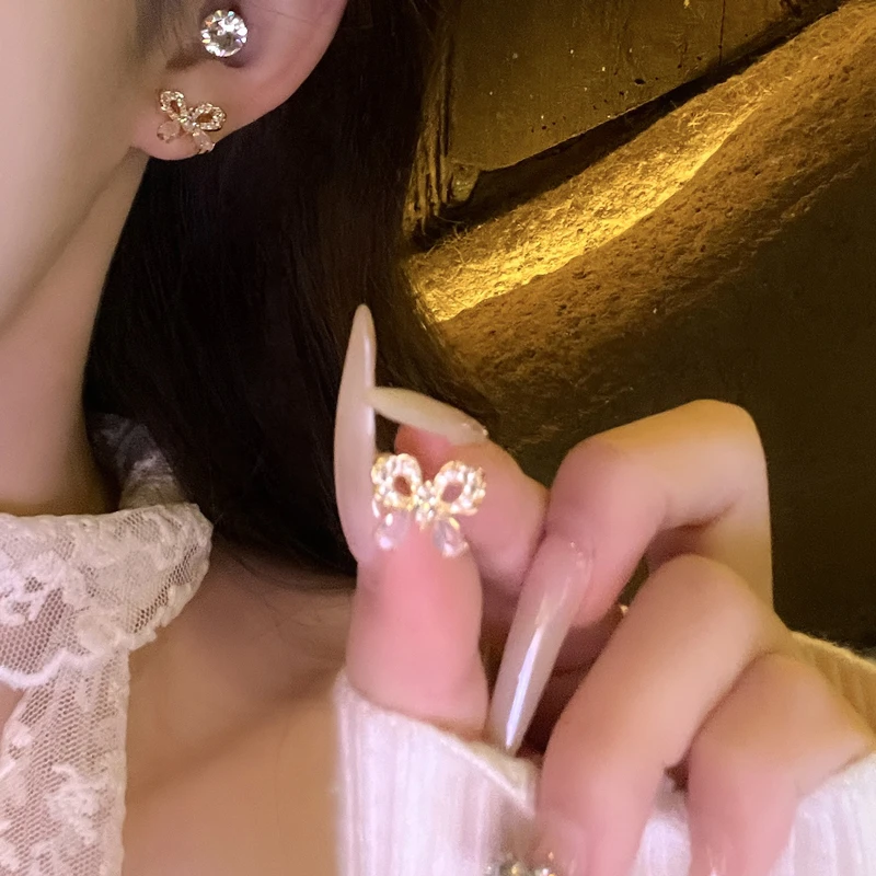 铜合金合成锆石耳饰 纯欲甜美精致闪钻蝴蝶结耳环简约个性时尚
