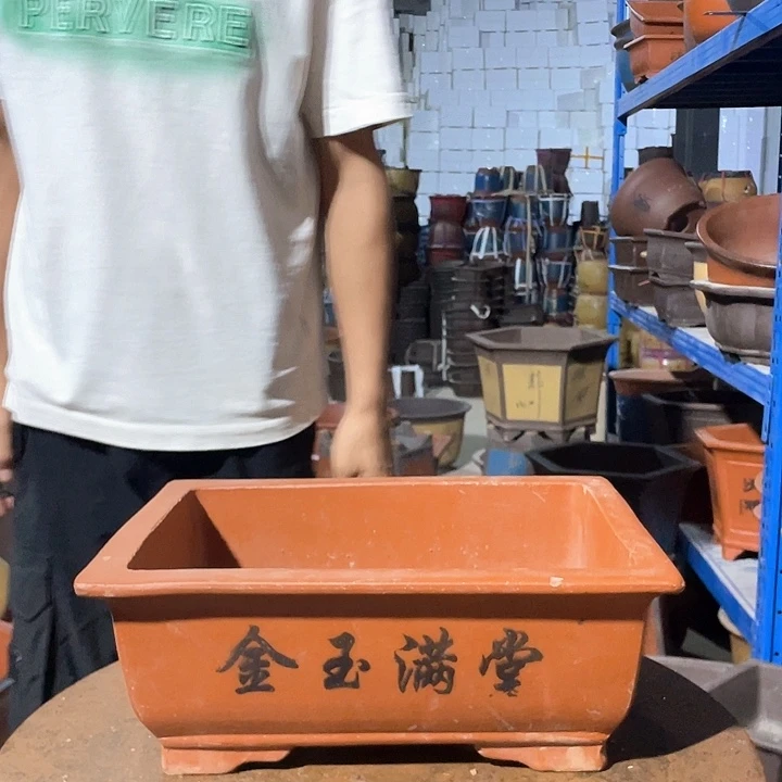 32红色马槽花盆花盆