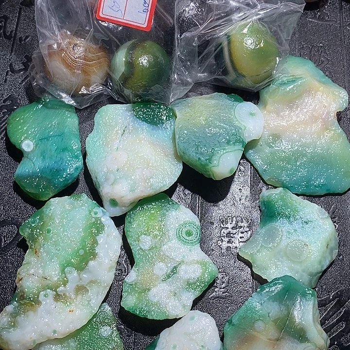 李***屎玛瑙/玉髓颈饰合金