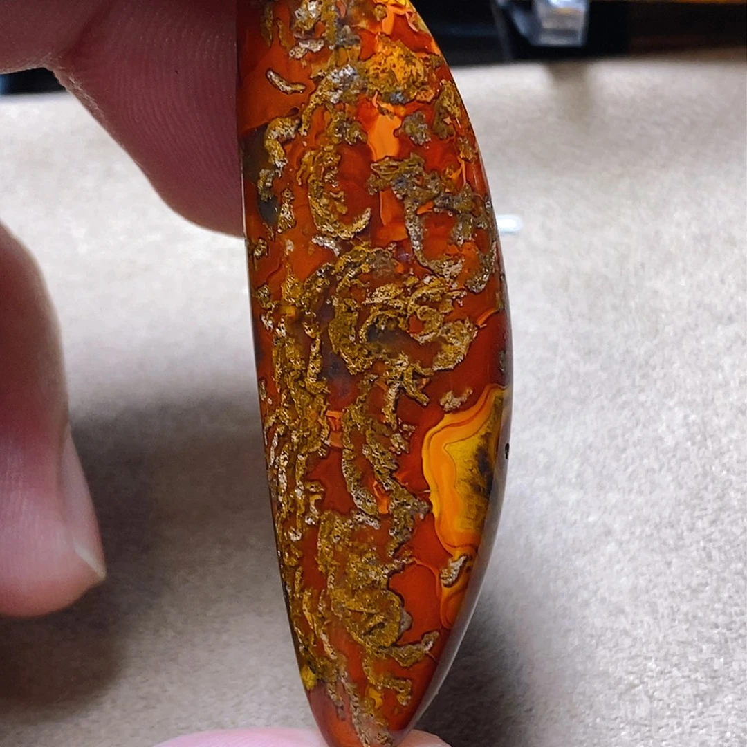 未镶嵌颈饰玛瑙/玉髓雪*鹤