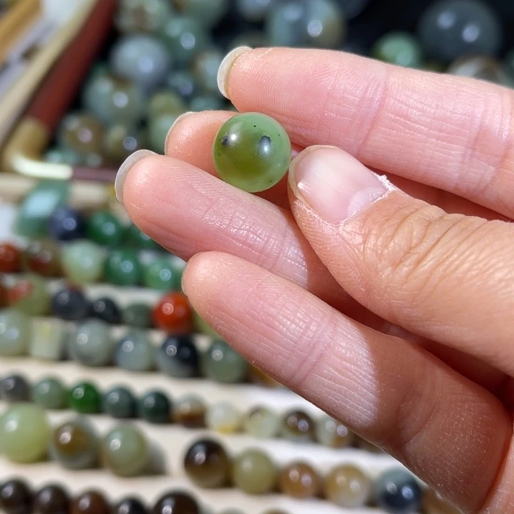 和田玉（糖玉）未镶嵌珠宝半成品12