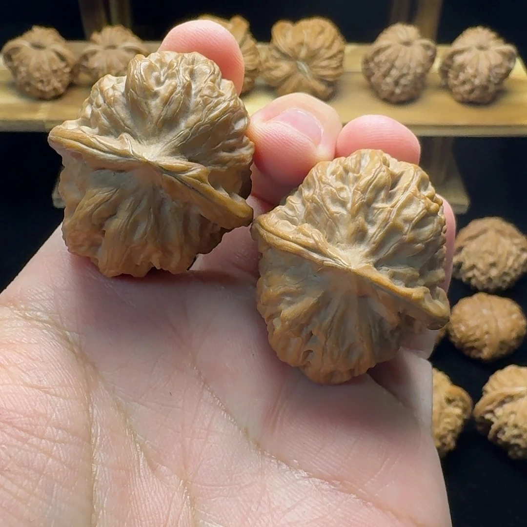 文玩核桃把件门头沟元宝