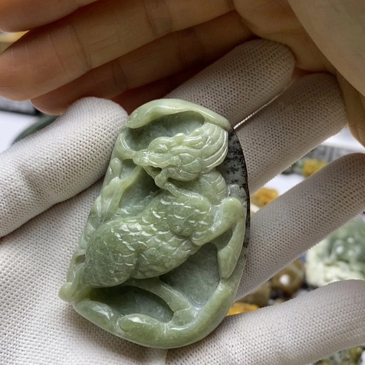 岫岩河磨玉（透闪石质玉）挂件未镶嵌