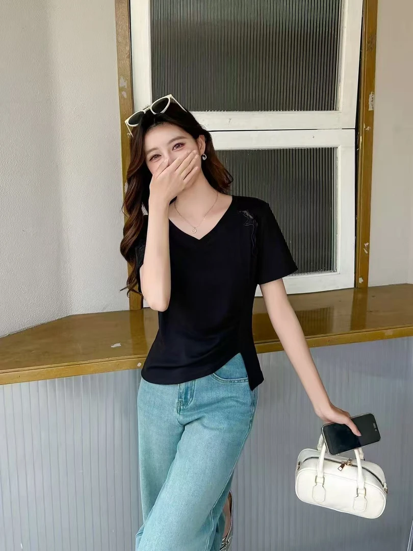 夏季新款纯色V领拼接休闲风镂空短袖洋气开叉针织