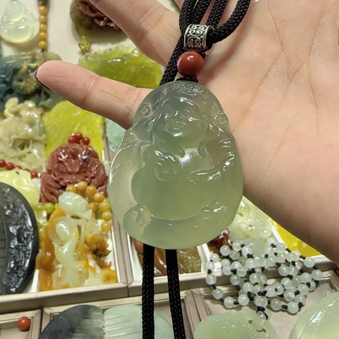 未镶嵌蛇纹石玉吊坠