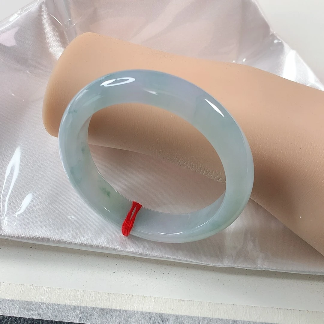 翡翠手镯未镶嵌 正圈①①⑥