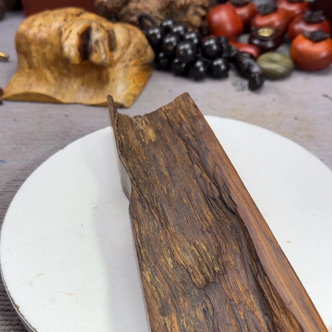 大果紫檀（缅甸花梨）荆*