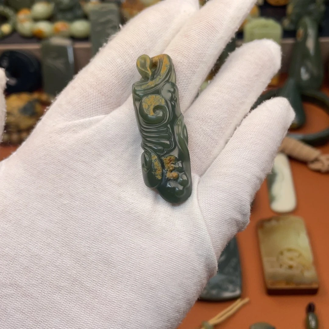 岫岩河磨玉（透闪石质玉）未镶嵌挂件