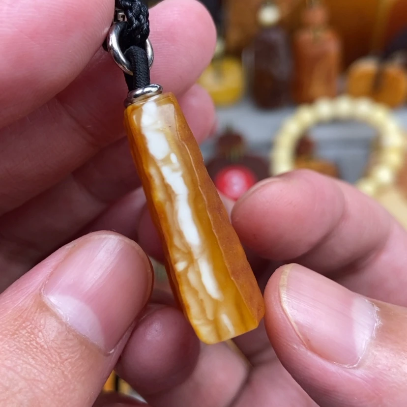 【闪购商品】未镶嵌颈饰琥珀