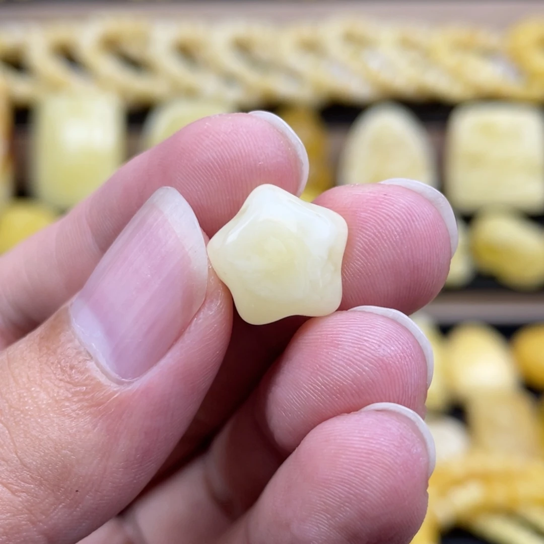 琥珀未镶嵌裸石琥珀蜜蜡