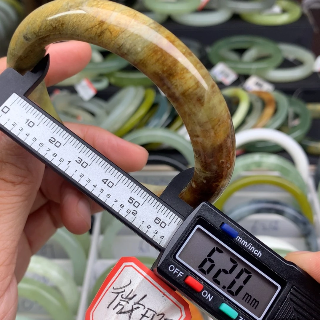 未镶嵌蛇纹石玉手镯616