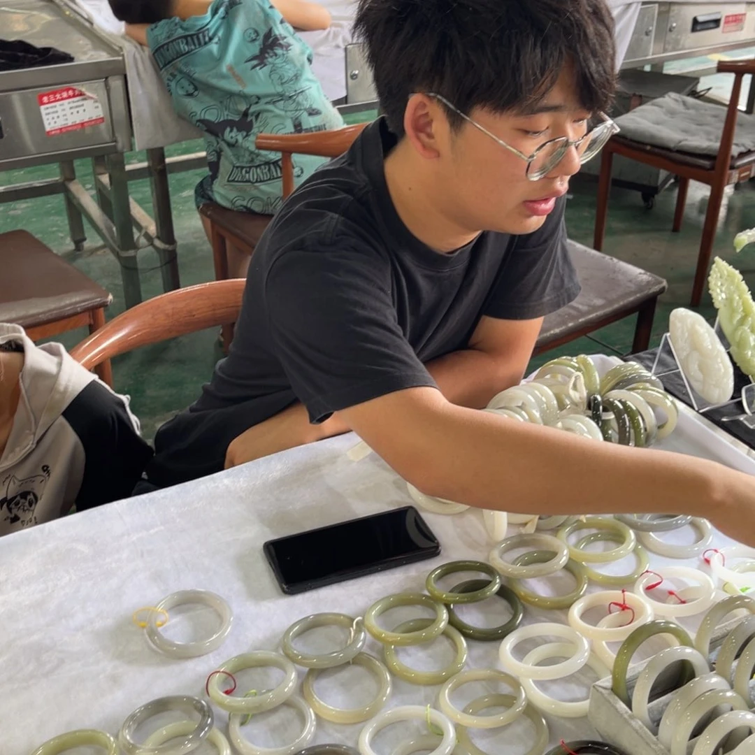 和田玉（糖玉）手镯未镶嵌