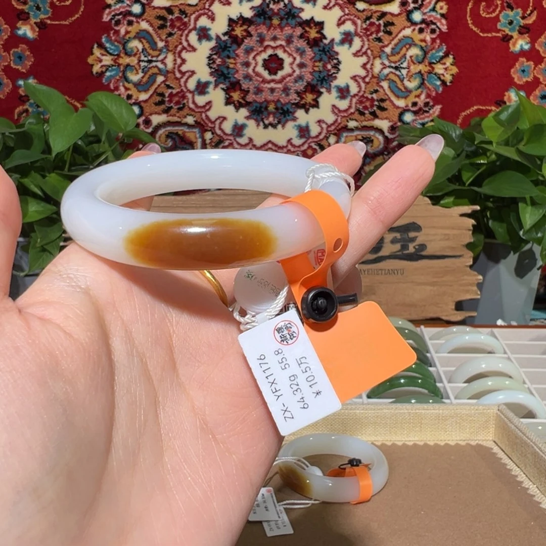 未镶嵌手镯和田玉（糖玉）