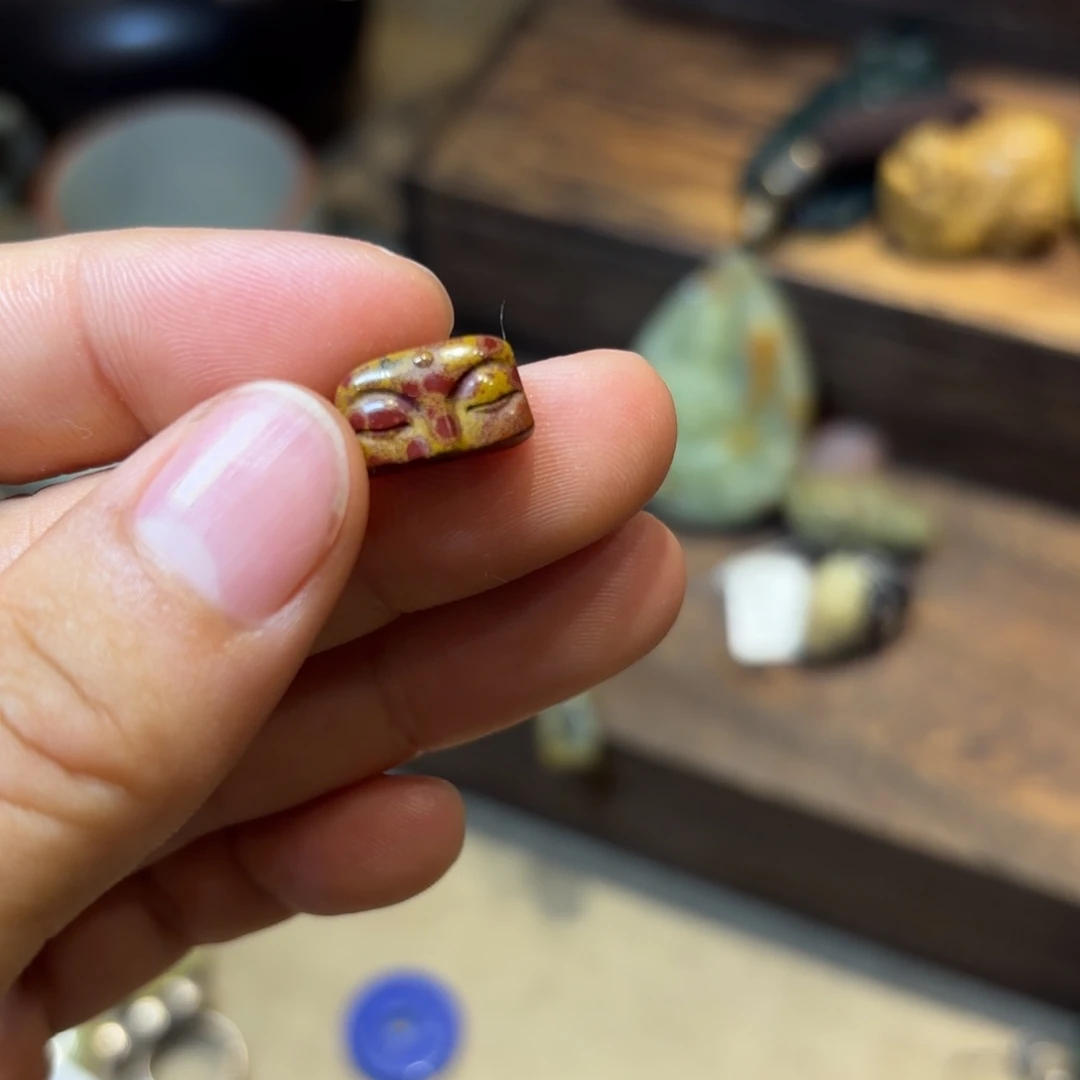 南红玛瑙未镶嵌颈饰