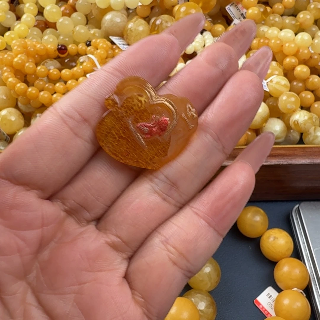 琥珀未镶嵌珠宝奇石