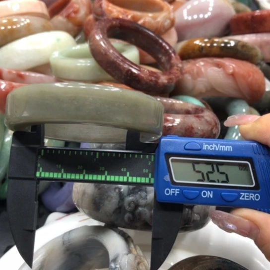 未镶嵌石英质玉珠宝半成品26