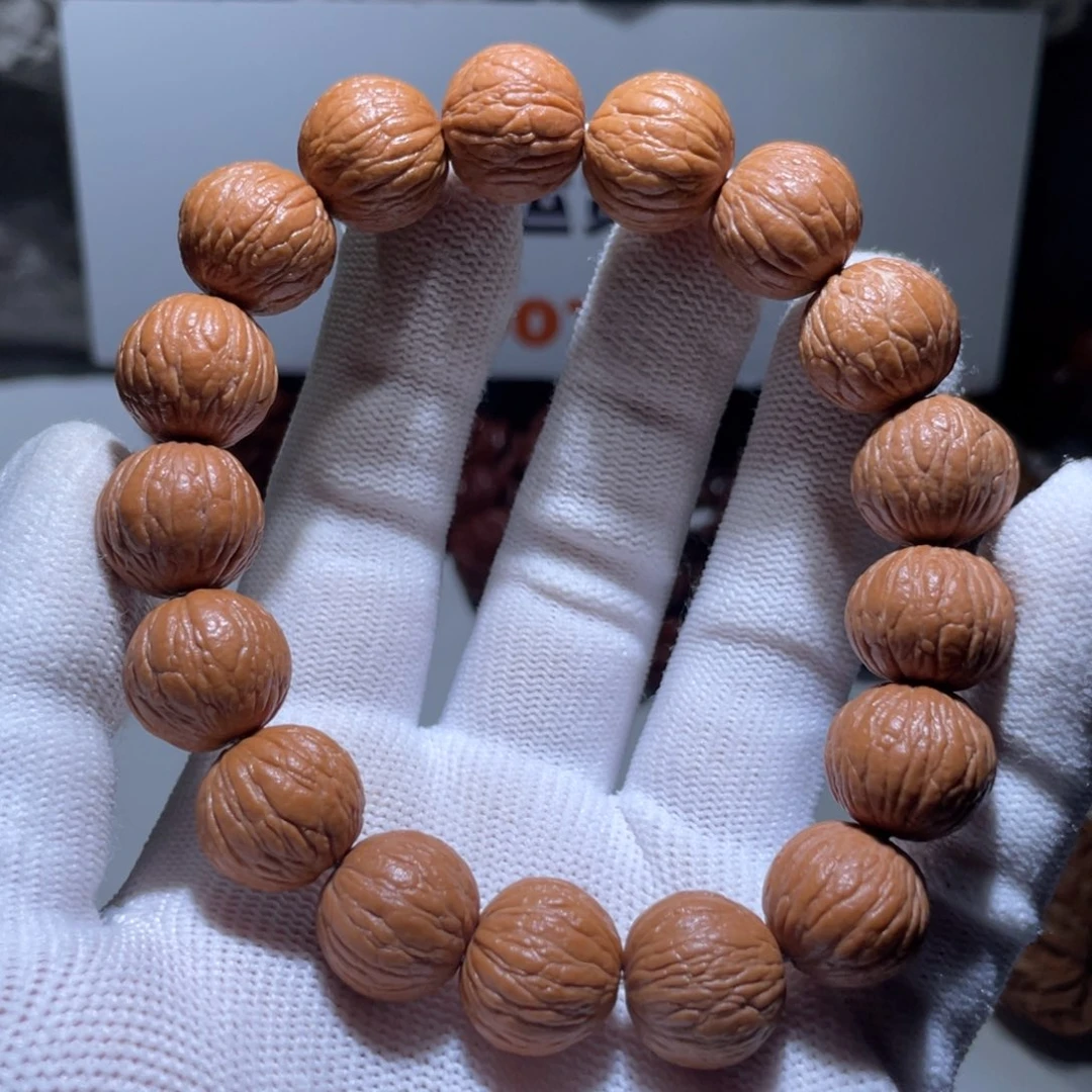 文玩核桃吊坠15凤羽打底，全品，无科技