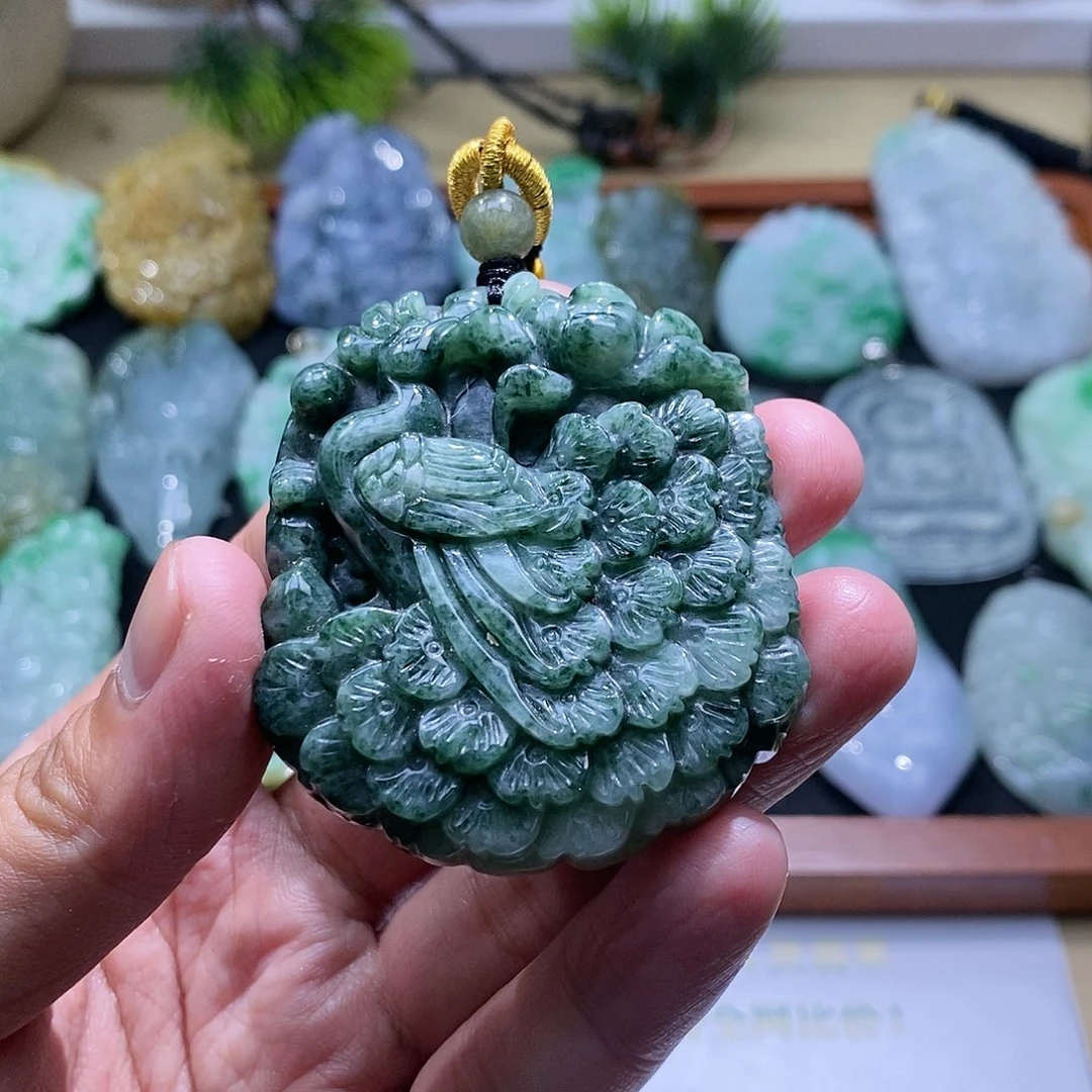 【闪购商品】翡翠颈饰未镶嵌我****奶凤凰
