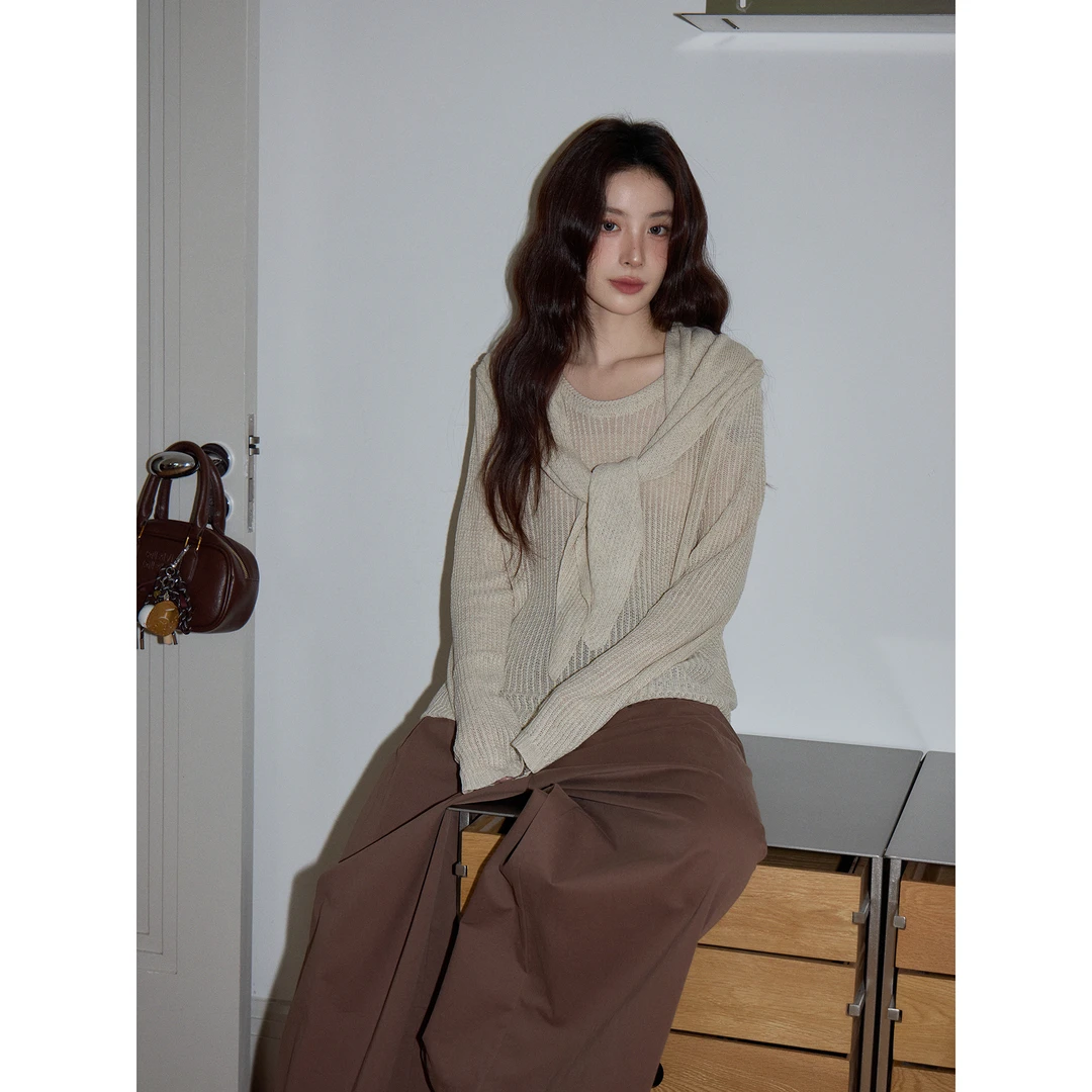 【吵吵家】燕麦色温柔针织衫2025秋新款圆领气质慵懒感披肩长袖上衣