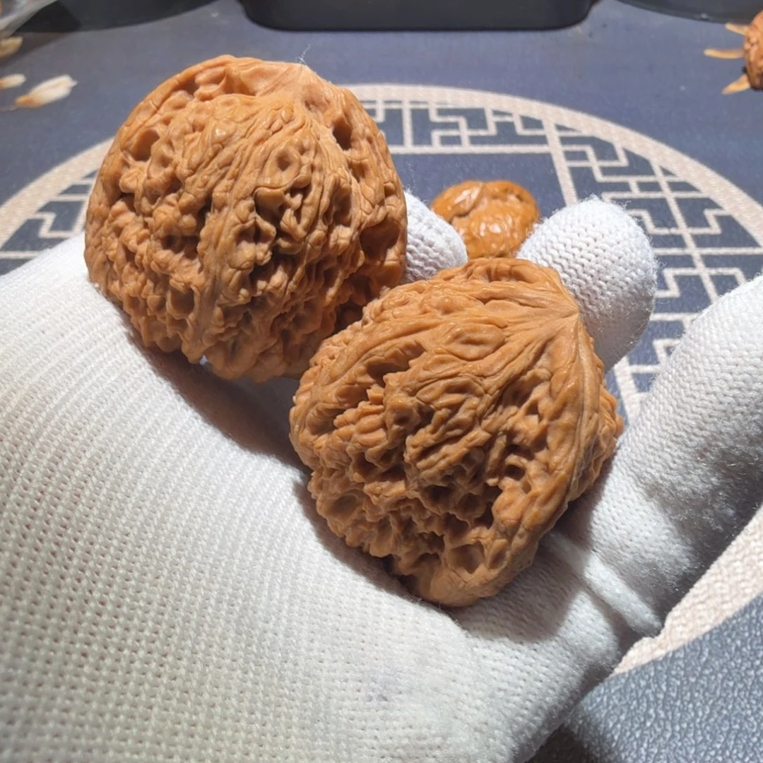 文玩核桃吊坠南疆