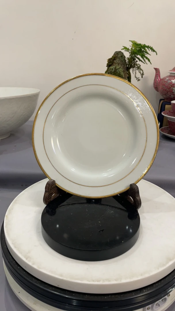 金镶玉折腰陶瓷小碟(18cm)