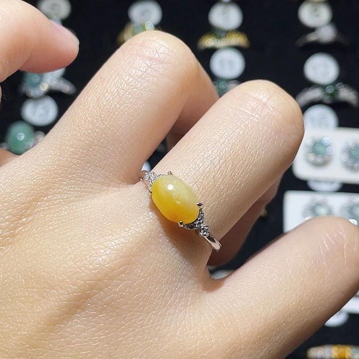 翡翠未镶嵌戒指戒指