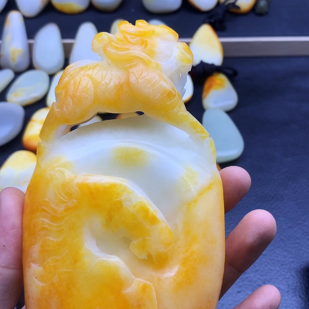 和田玉未镶嵌挂件一**光