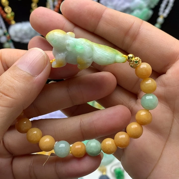 颈饰未镶嵌翡翠翡翠
