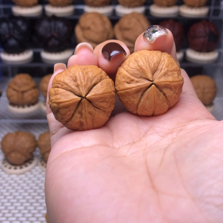 文玩核桃把件69号金枝玉叶28尺