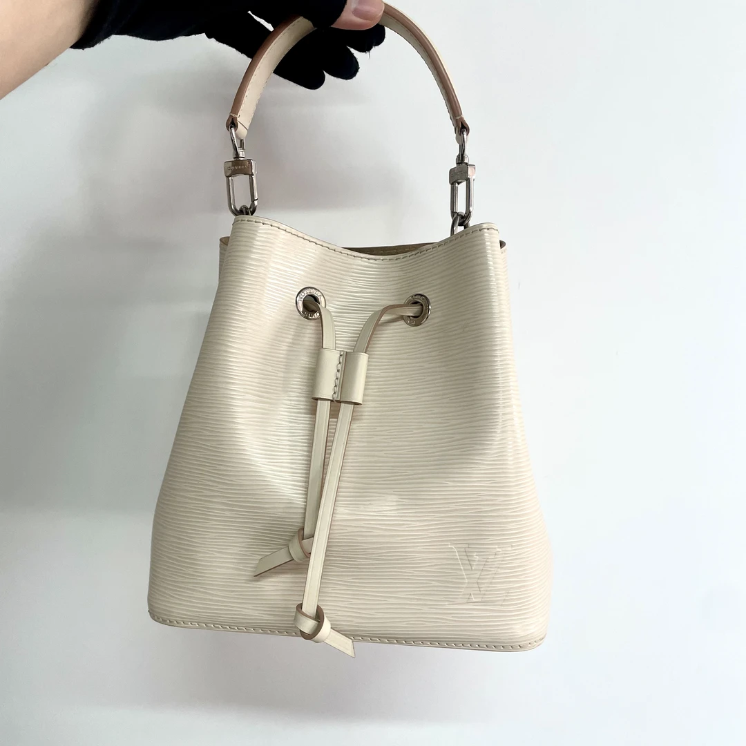 95新 LouisVuitton/路易威登 可乐/水波纹水桶/57282571