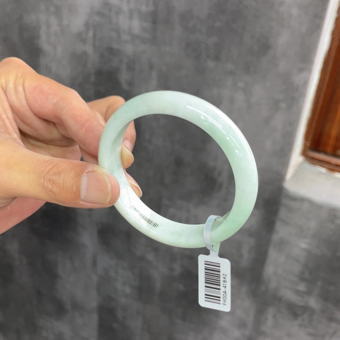 未镶嵌手镯翡翠手镯