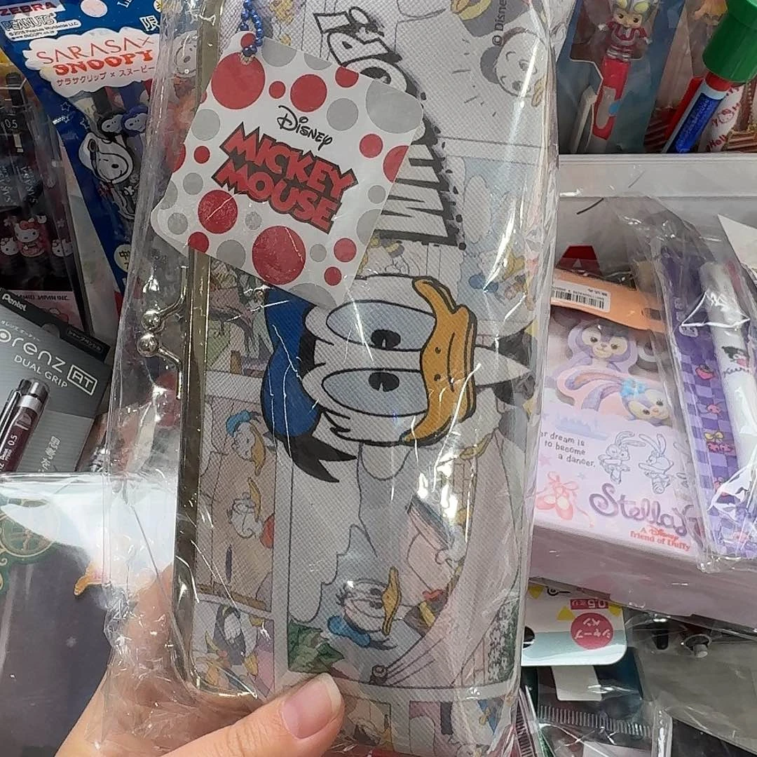 笔袋 一个 唐老鸭