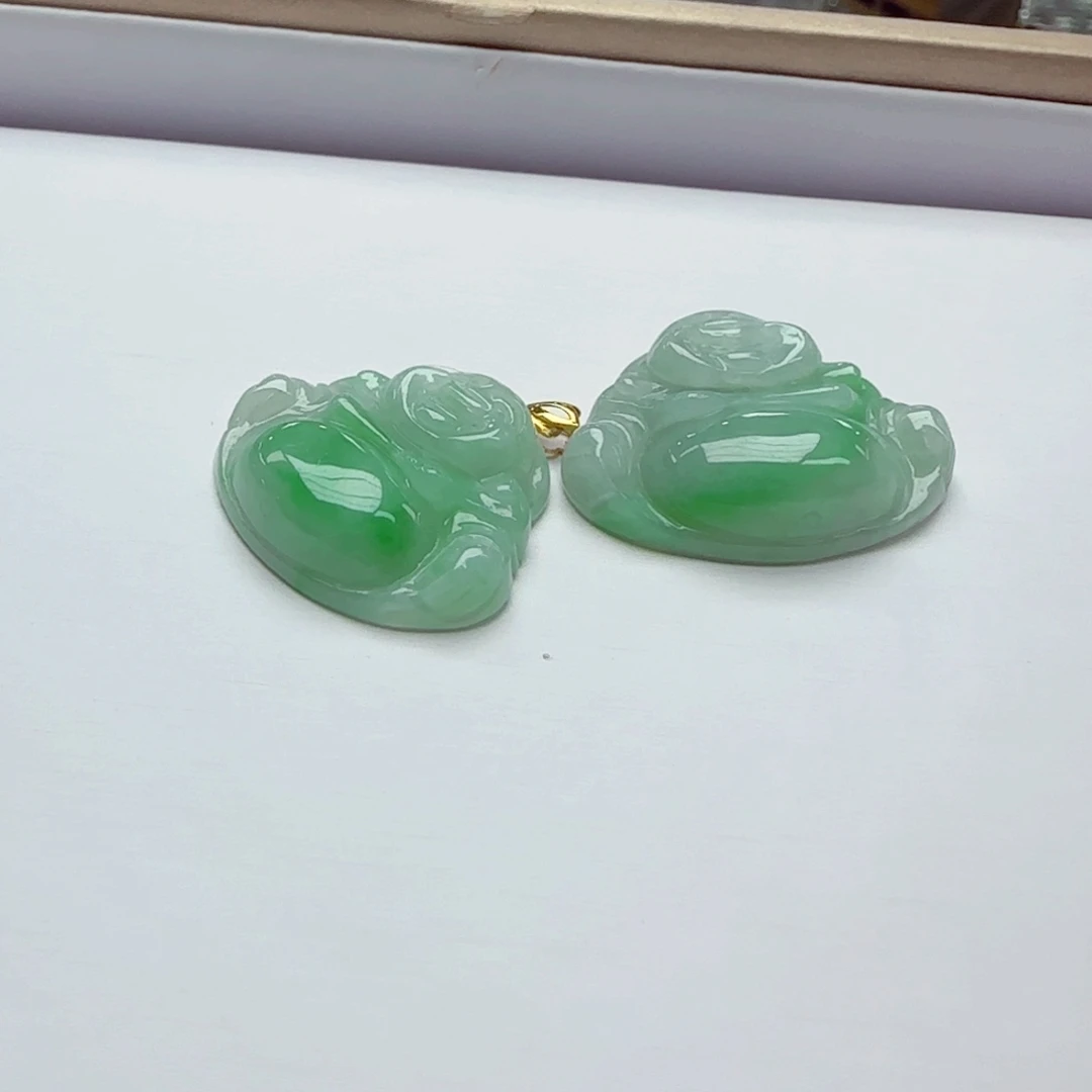 18K金镶嵌挂件翡翠佛