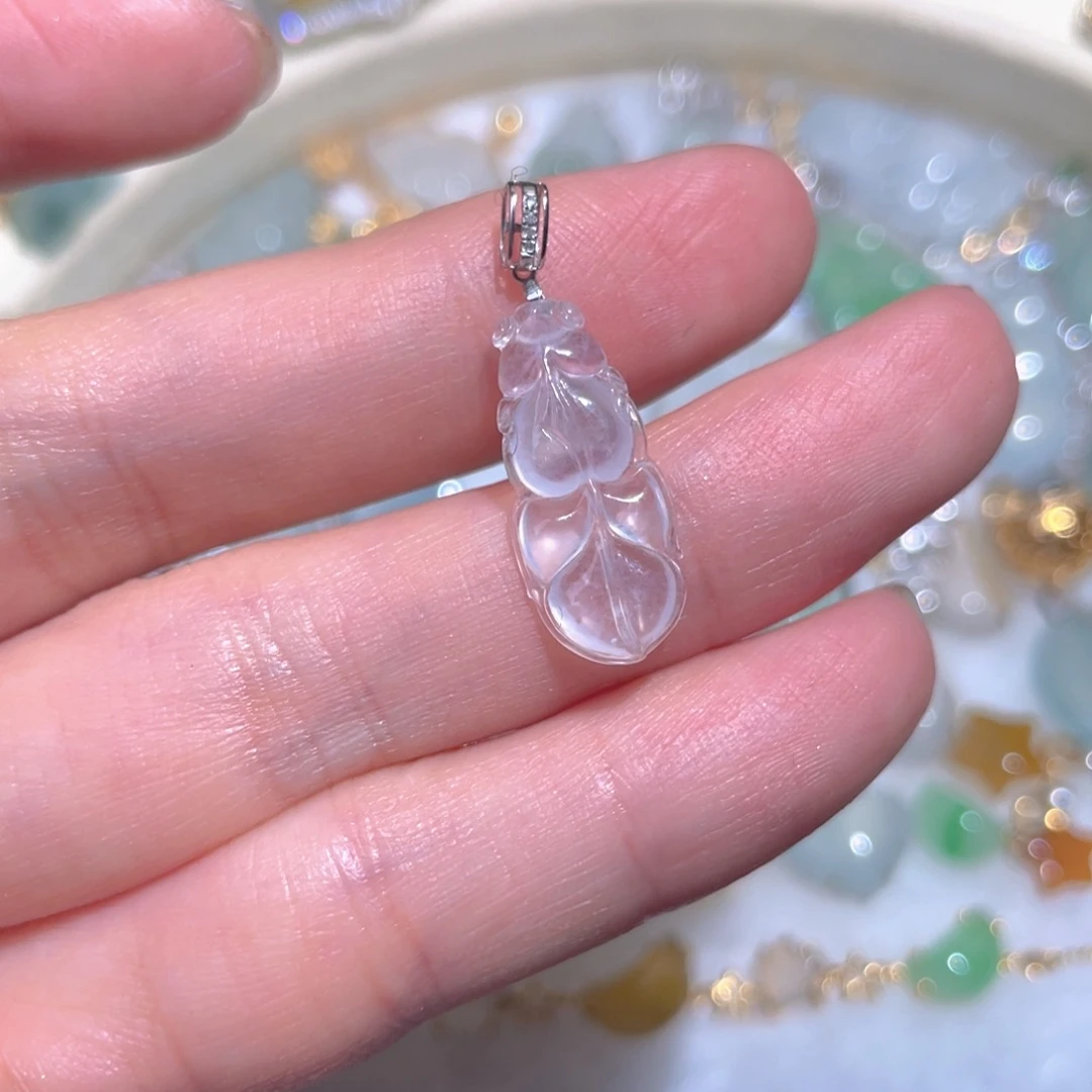 翡翠颈饰18K金镶嵌翡翠